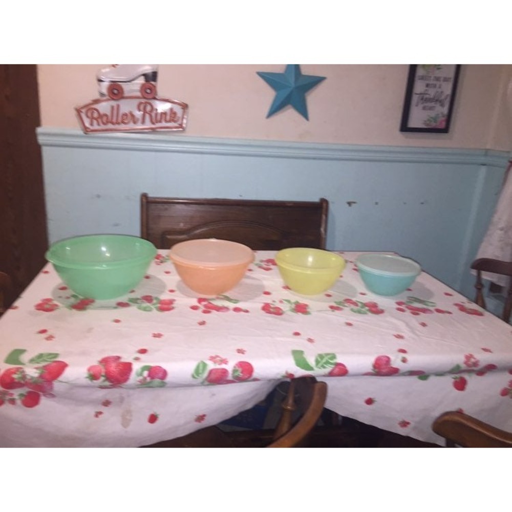 Vintage Tupperware Wonderlier‎ Bowls